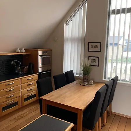 Stongsvingen 31. Eksklusiv Fritidsbolig Med Brygge Holiday home Akrehamn