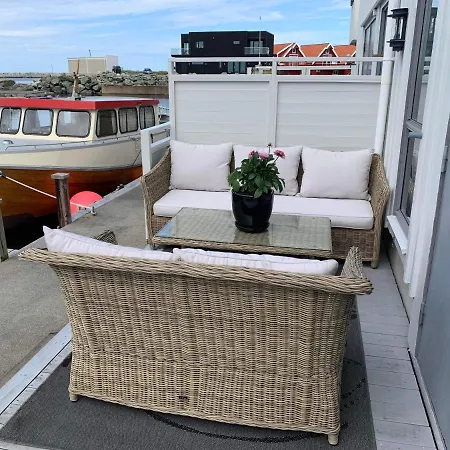 Holiday home Stongsvingen 31. Eksklusiv Fritidsbolig Med Brygge Akrehamn